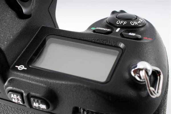 カメラ探訪 完動品　NIKON　F100　極上品　ラバーべたつき無し NIKONのフィルム機の名機F100を購入してみた | 野鳥との