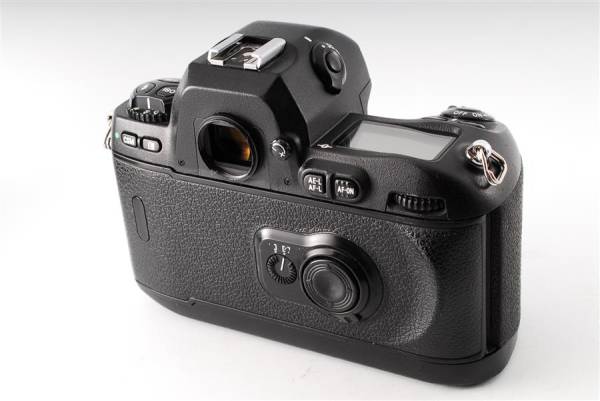 カメラ探訪 完動品　NIKON　F100　極上品　ラバーべたつき無し NIKONのフィルム機の名機F100を購入してみた | 野鳥との