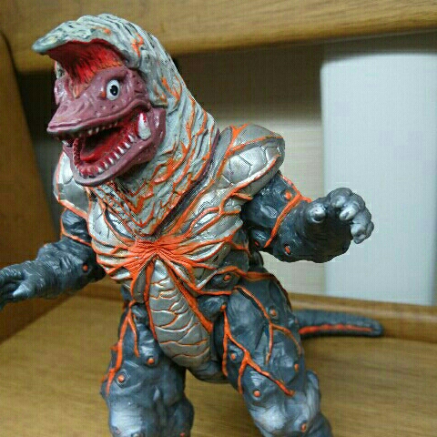 ウルトラマン 怪獣 ファイヤーゴルザ ゴルザ ソフビ レア ソフビ 売買されたオークション情報 Yahooの商品情報をアーカイブ公開 オークファン Aucfan Com