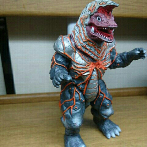 ウルトラマン 怪獣 ファイヤーゴルザ ゴルザ ソフビ レア ソフビ 売買されたオークション情報 Yahooの商品情報をアーカイブ公開 オークファン Aucfan Com
