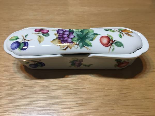 新品未使用】陶器製カトラリーケース 蓋＆スプーン5本付き AZABU