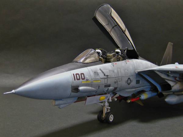 完成品 タミヤ 1/32 F-14A トムキャット ブラックナイツ