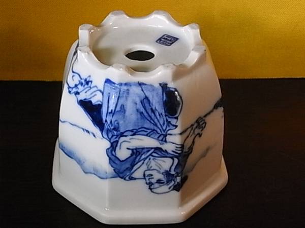 繊細な筆致【林陶雀②】染付山水人物図外縁八角鉢・径9.1cm