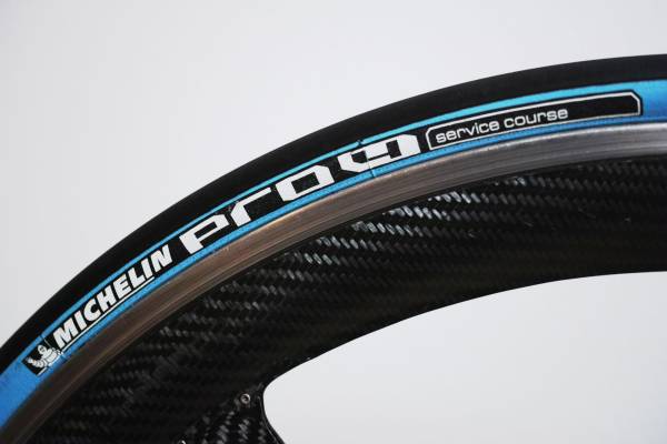 希少クリンチャー】700c フロントSPINERGYスピナジー ピスト 赤字超