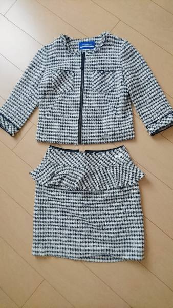 ◇新品◇バーバリーブルーレーベル◇ツイードセットアップ◇38 は 