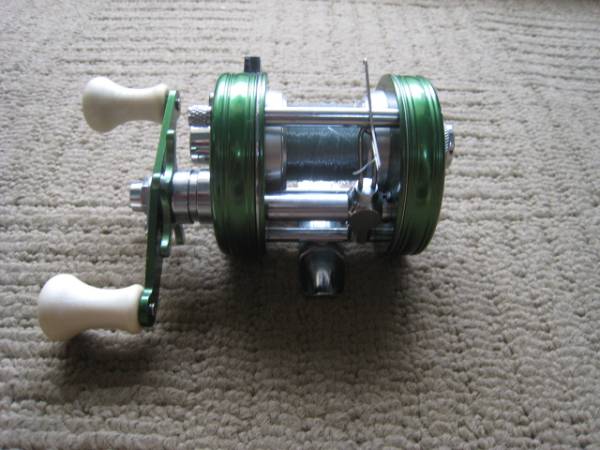 ABU Ambassadeur 2500C アブ アンバサダー グリーン 希少 Amazon.co.jp: 3060k ABU アンバサダー 2500C グリーン : スポーツ