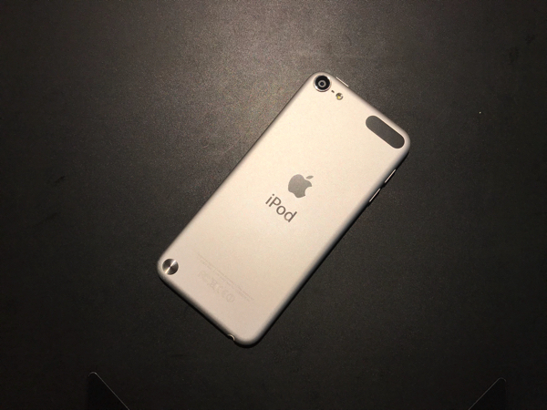 iPod touch 第5世代 64GB シルバー A1421 Apple iPod touch 第5世代 32GB⁄