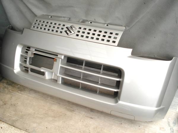 ■805 アルト HA24S 純正 フロント バンパー シルバー Z2S