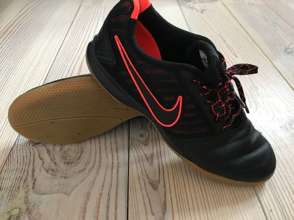 ナイキ ガト 2 フットサルシューズ (インドア/屋内用）26.0cm + レガース