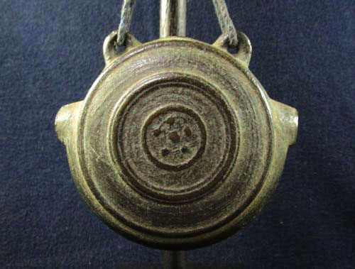 江戸期　鋳銅製　梵音具　手乗り　小型　鰐口　茶道具床飾り　飾り台付　検　仏教美術　民衆仏　民間信仰　金銅仏_2