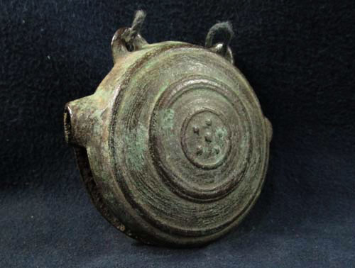 江戸期　鋳銅製　梵音具　手乗り　小型　鰐口　茶道具床飾り　飾り台付　検　仏教美術　民衆仏　民間信仰　金銅仏_3