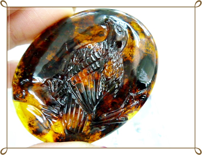 ◆アンバー琥珀　コハクルース 鳥の彫刻ルース◆ハP4792◆