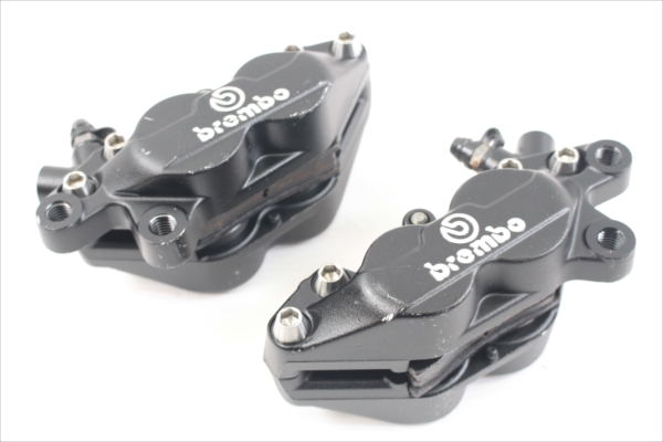 【新作登場，爆買い】 ZZR1100C 07社外ブレンボ黒フロントブレーキキャリパー brembo 検ZZR1100D｝B(キャリパー)｜売買されたオークション情報、yahooの商品情報をアーカイブ公開 - オークファン カワサキ用
