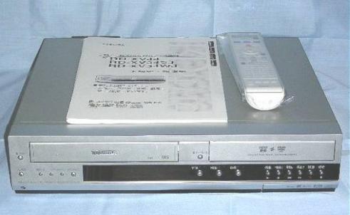  東芝3機能一体型VHS&HDD&DVD多機能レコーダーRD-XV34 み純正リモコン等付き強力編集機能 VHSテープのDVD化に最適(ビデオデッキ)｜売買されたオークション情報、yahooの商品情報をアーカイブ その他