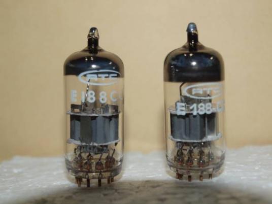 ☆ＲＴＣブランド　Mullard 製 E188CC 2本未使用 ☆