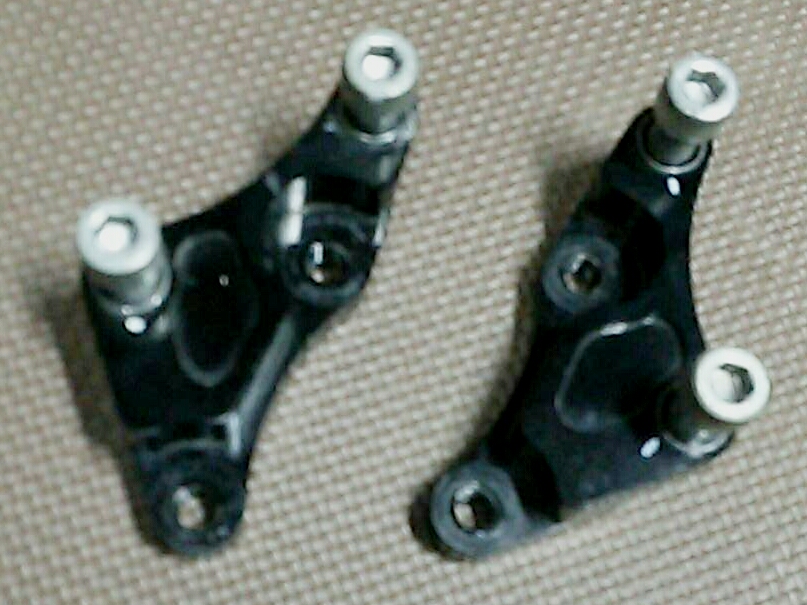 GPZ900R キャリパーサポート 65mm