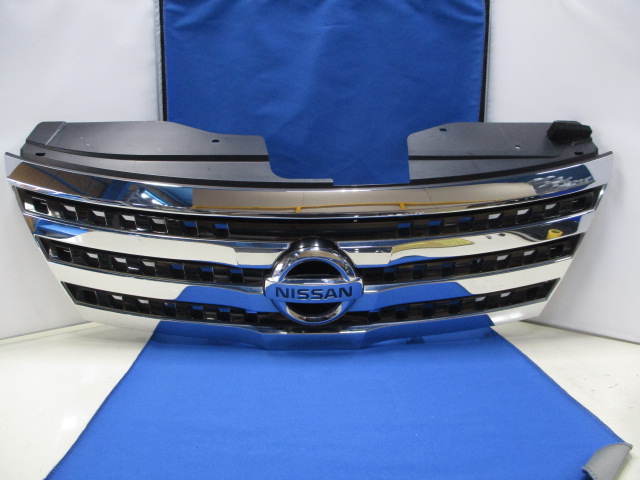 日産　セレナ/ハイウェイスター　C25/CC25　後期　グリル　純正　231320