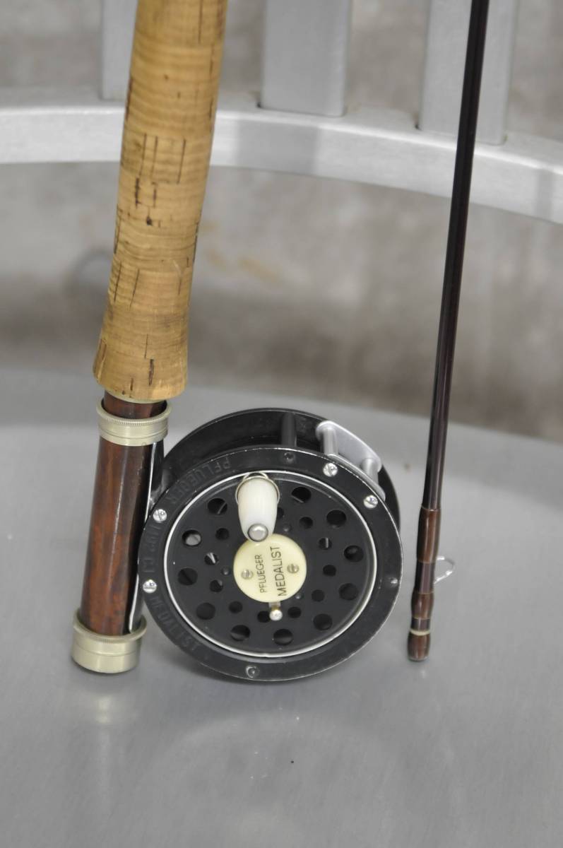 sage graphite ⅢGFL379LL、リール　MEDALIST PLUEGERのセット　　　