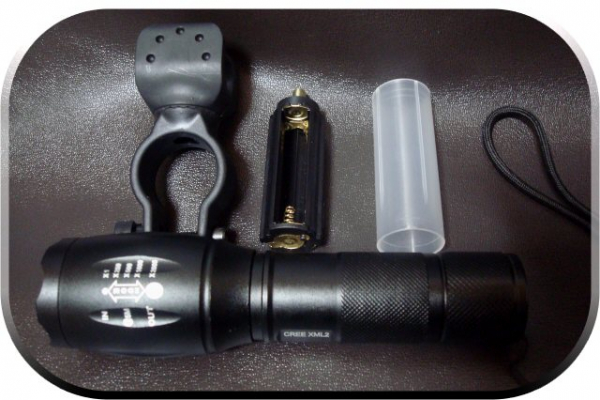 ＜GD15黒UltraFire製~電池＋充電器＋おまけ付◎2500LM◎CREE-L2♪_3