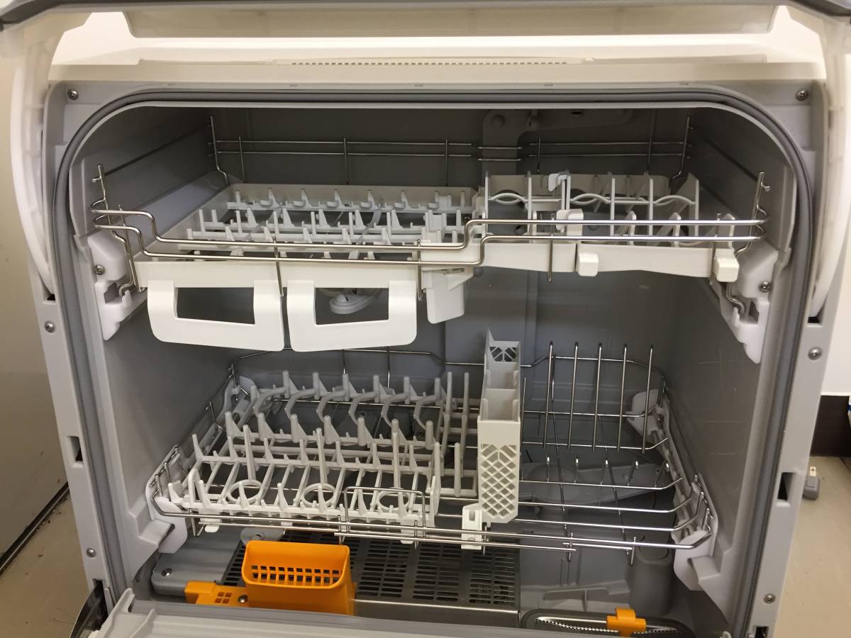436 美品 Panasonic 食洗機 NP-TR8-W 電気食器洗い乾燥 2015年製