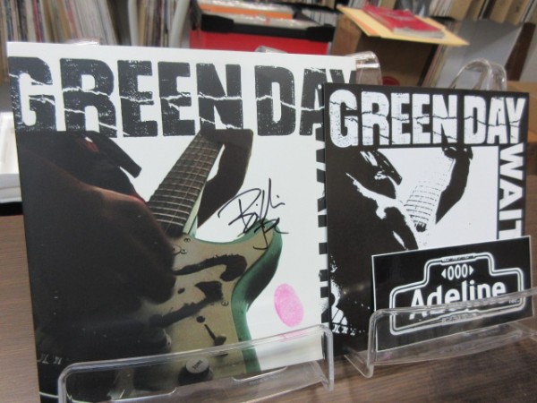 DAY グリーンデイパンクpunk レアGREEN Green 直筆サインCDWARNING