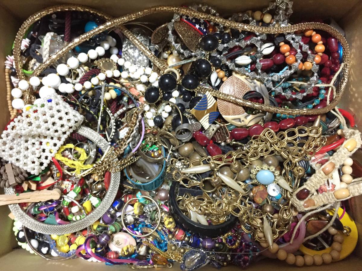 貴金属まとめ ◎ 大量 50kg以上 まとめ ◎ アクセサリー 等 色々 