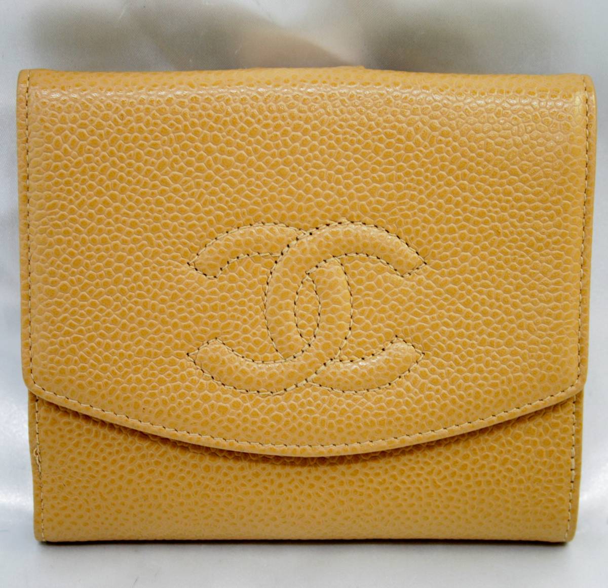 【CHANEL】　シャネル　ココマーク キャビアスキン　レディース 財布 / 二つ折り財布 ★良品★