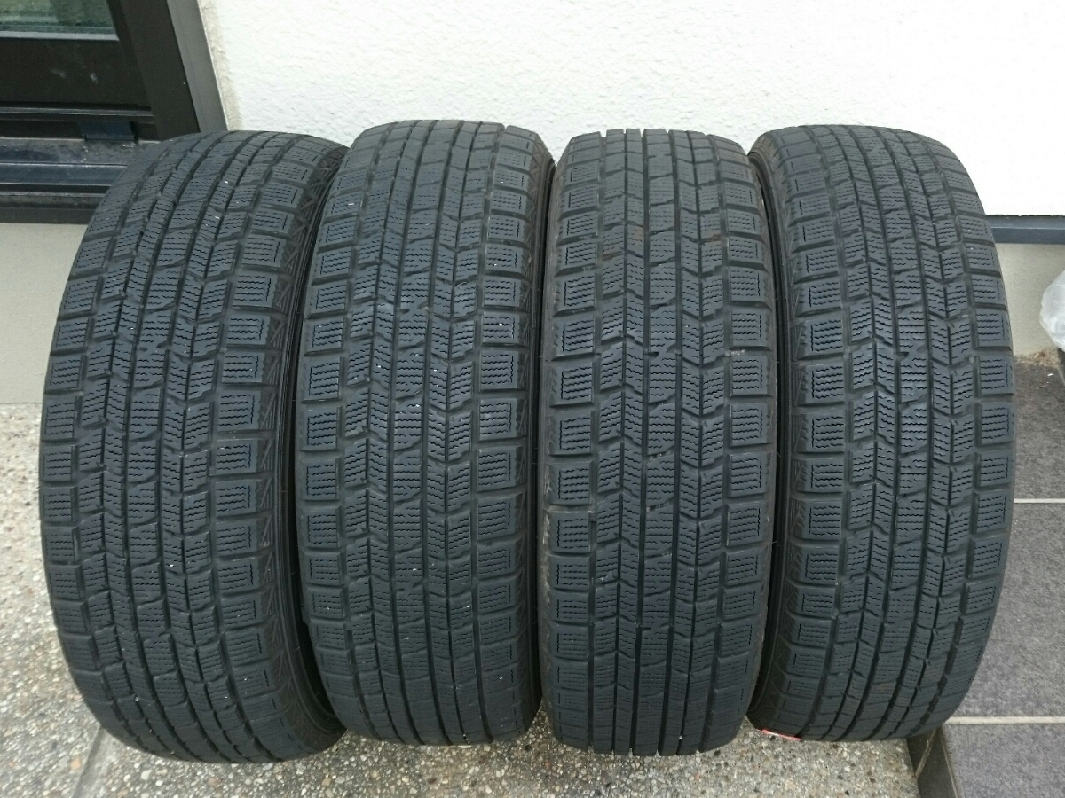 ダンロップ スタッドレス 195／65／R15 2015年製造 4本セット 着払い