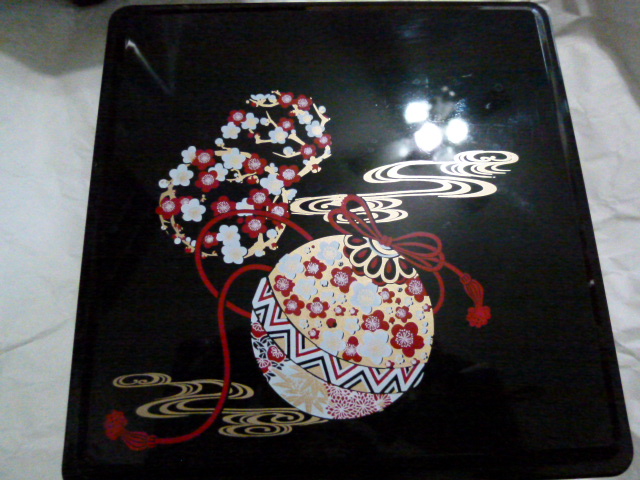 重箱　２段　鞠　まり　梅　黒色　ブラック色　プラスチック　中古_1