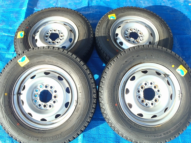 ダンロップ　145Ｒ12　6ＰＲ　軽バン　軽トラック　バリ山　4本セット　スタッドレス　エブリー　ハイゼット　など