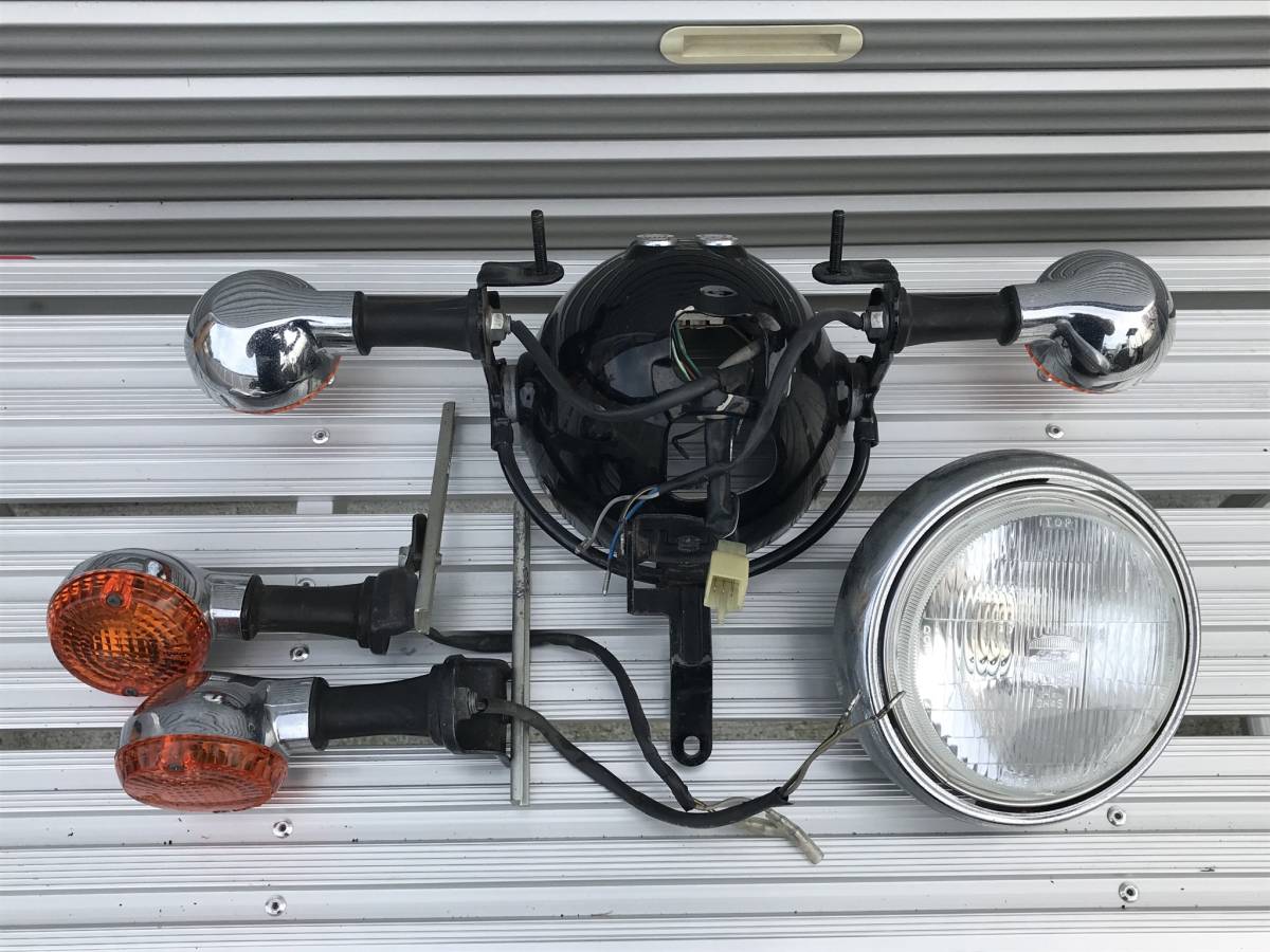 鍔 鐔 鉄地 金銀象嵌 武具 刀装具 骨董(鍔箱付き) 鍔 鐔 鉄 ☆武具