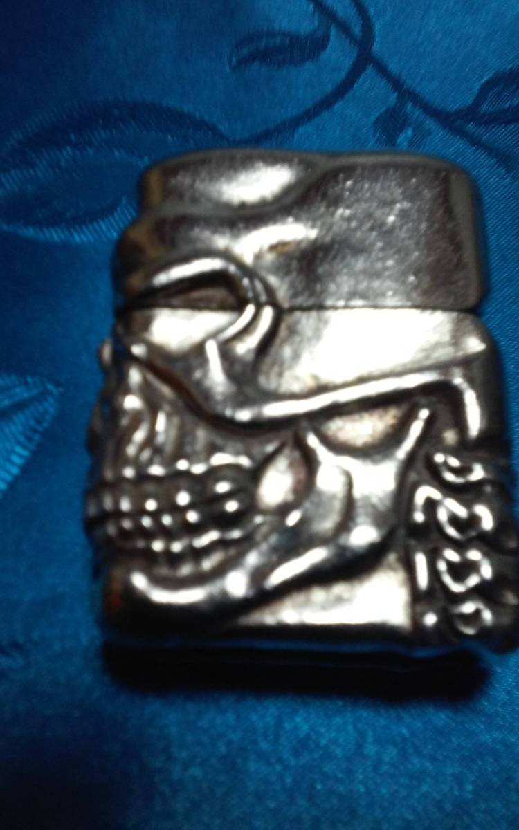 ZIPPO/シルバースカルモデル？_1