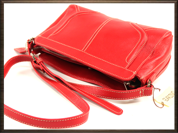 ★Giardino ジャルディーノ 正規新品 牛革オールレザーショルダーバッグ　赤★