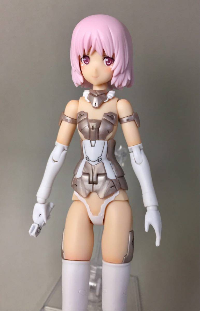 フレームアームズ・ガール マテリア WhiteVer. 完成品 スタンド付き