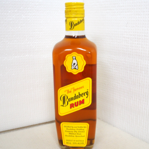 飲料・酒 Bundaberg Small Batch Reserve パンダバーグラム酒