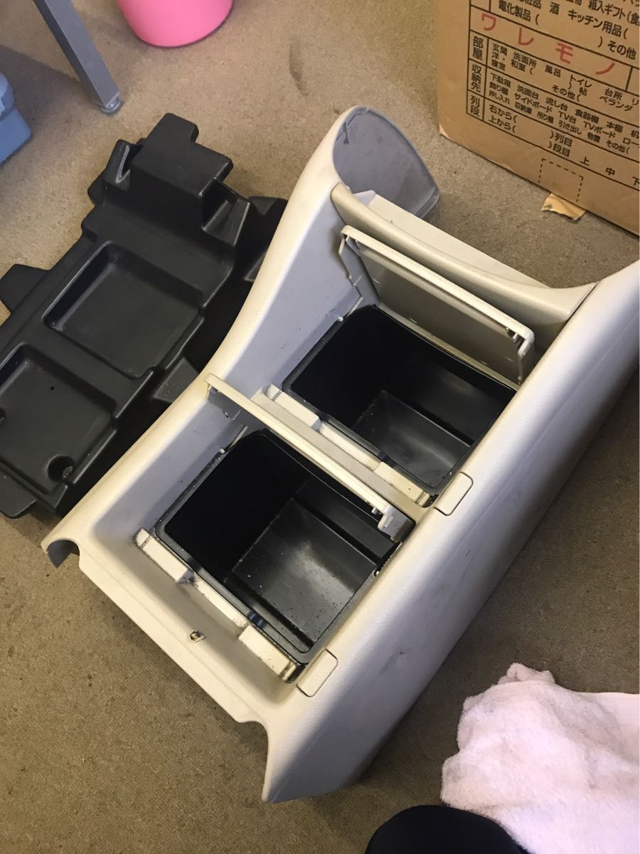 ☆アルファード10(15)系⁄トヨタ純正オプション品⁄フロアコンソール 
