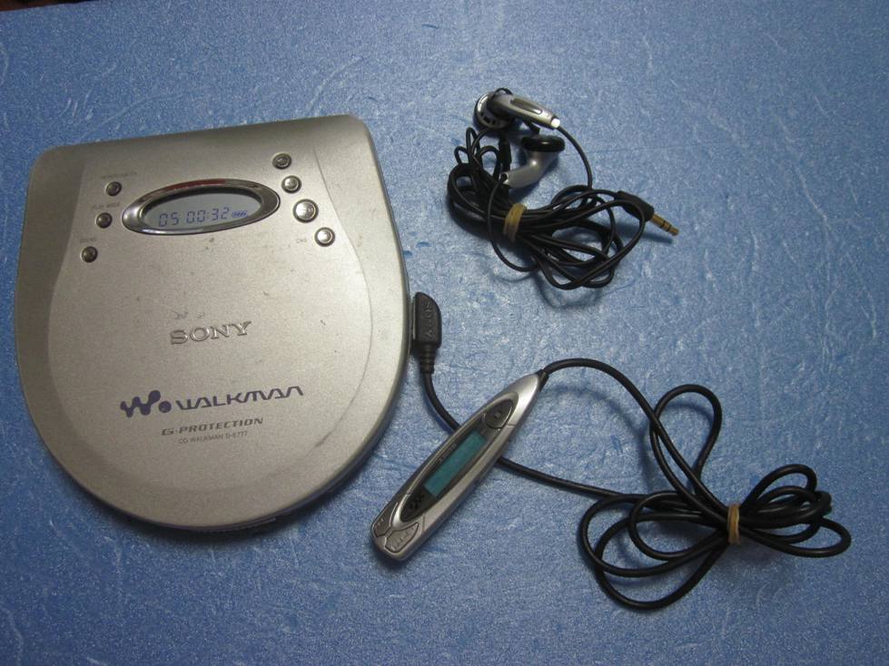 ○ SONY CDウォークマン/D-E888