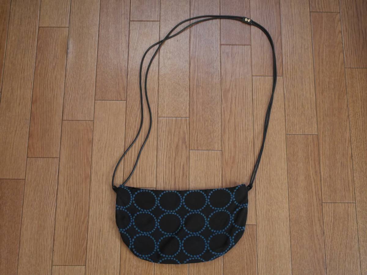中古] mina perhonenミナペルホネン tambourine coupe bag 黒×青 