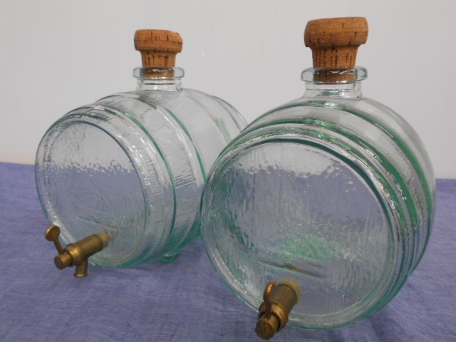 ZIS-D2-0009　　焼酎Bar　陶器２リットル　　ガラス製　樽型　サーバー