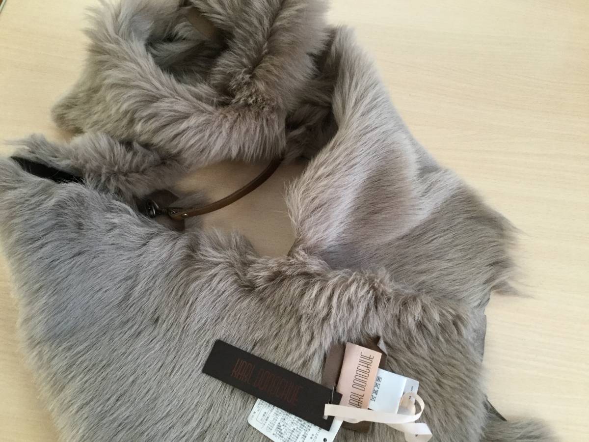 新品タグ付き　カールドノヒュー　ストラップ付き　ロングストール　ムートン　グレージュ　