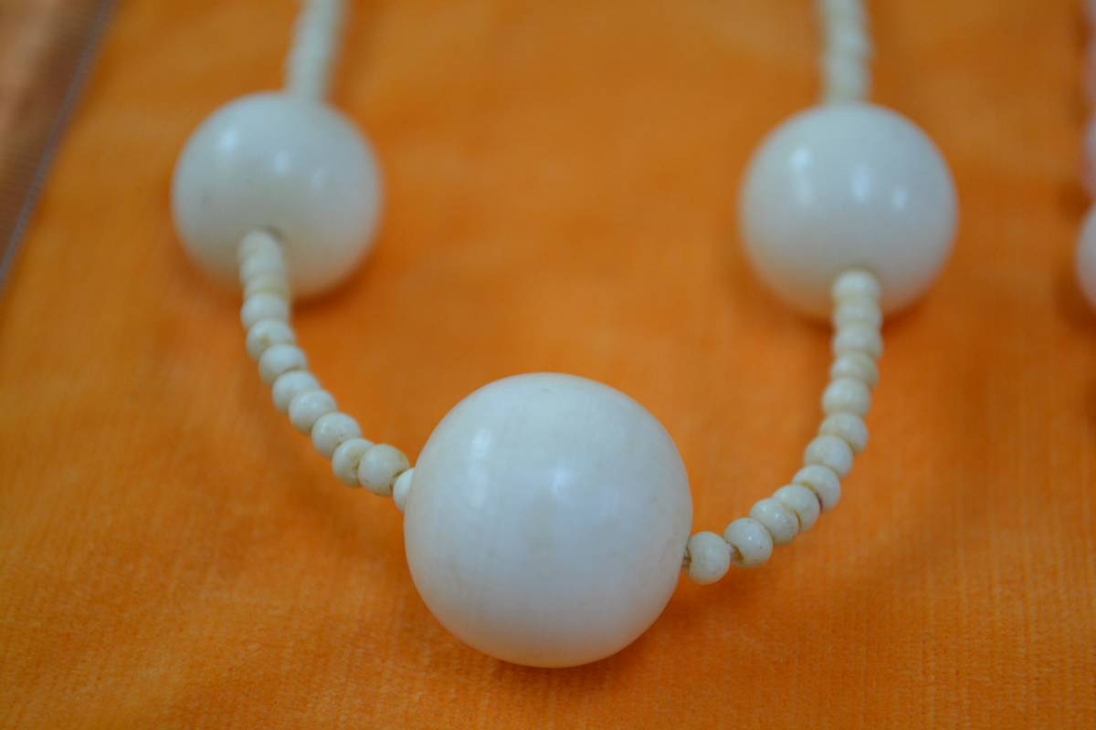 1円～ 珊瑚 帯留め 象牙 メノウ ネックレス まとめ ☆アクセサリー 24）アクセサリー　まとめて　ベッコウ・象牙・サンゴ・琥珀　計６ケ