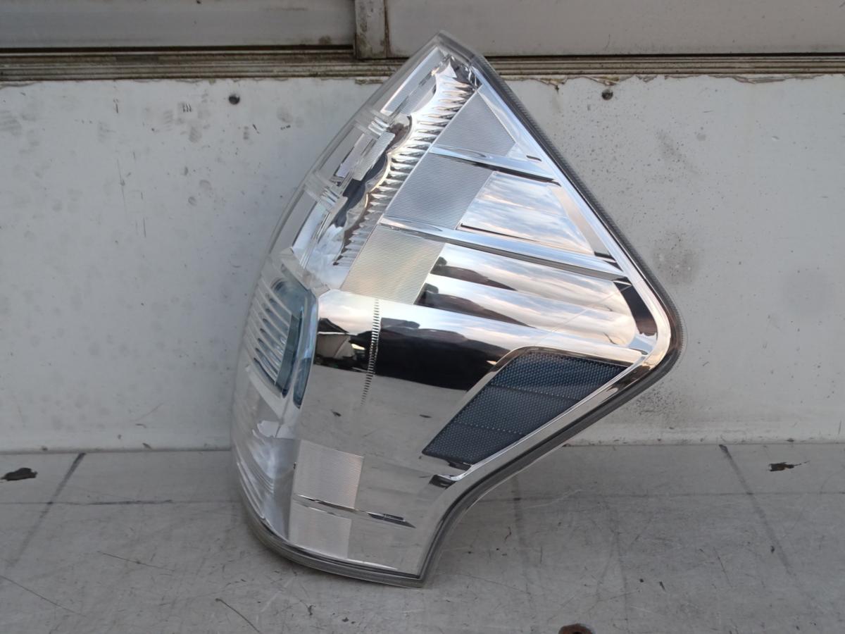 J8854ig トヨタ純正 プリウスα ZVW40 右 テールランプ ユニット STANLEY P9355 47-46 81551-47140