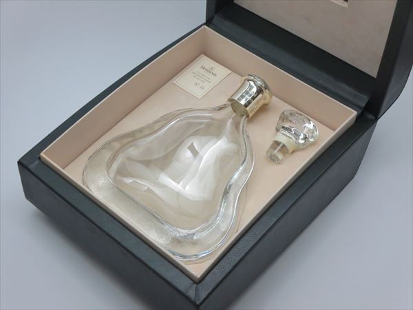◇◇Hennessy Richard ヘネシー リシャール 空瓶(旧ボトル) バカラ製