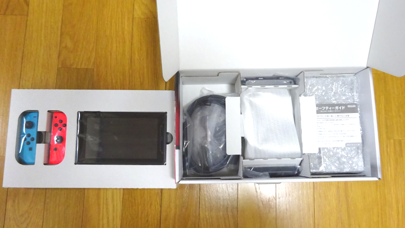 Nintendo SWITCH　ニンテンドースイッチ 本体 ネオンブルー/ネオンレッド
