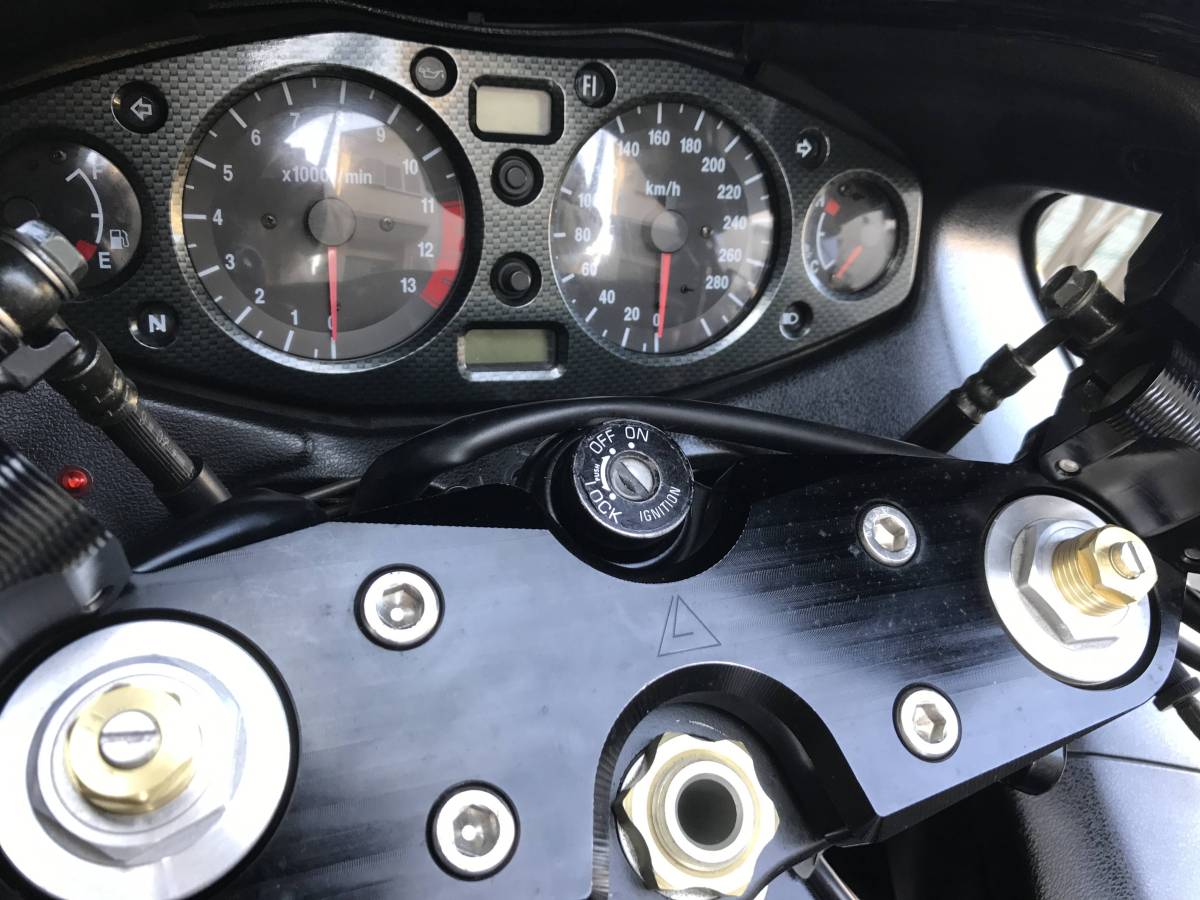 GSX1300R 隼 ブラックフレーム 人気のカナダ ハヤブサ_6