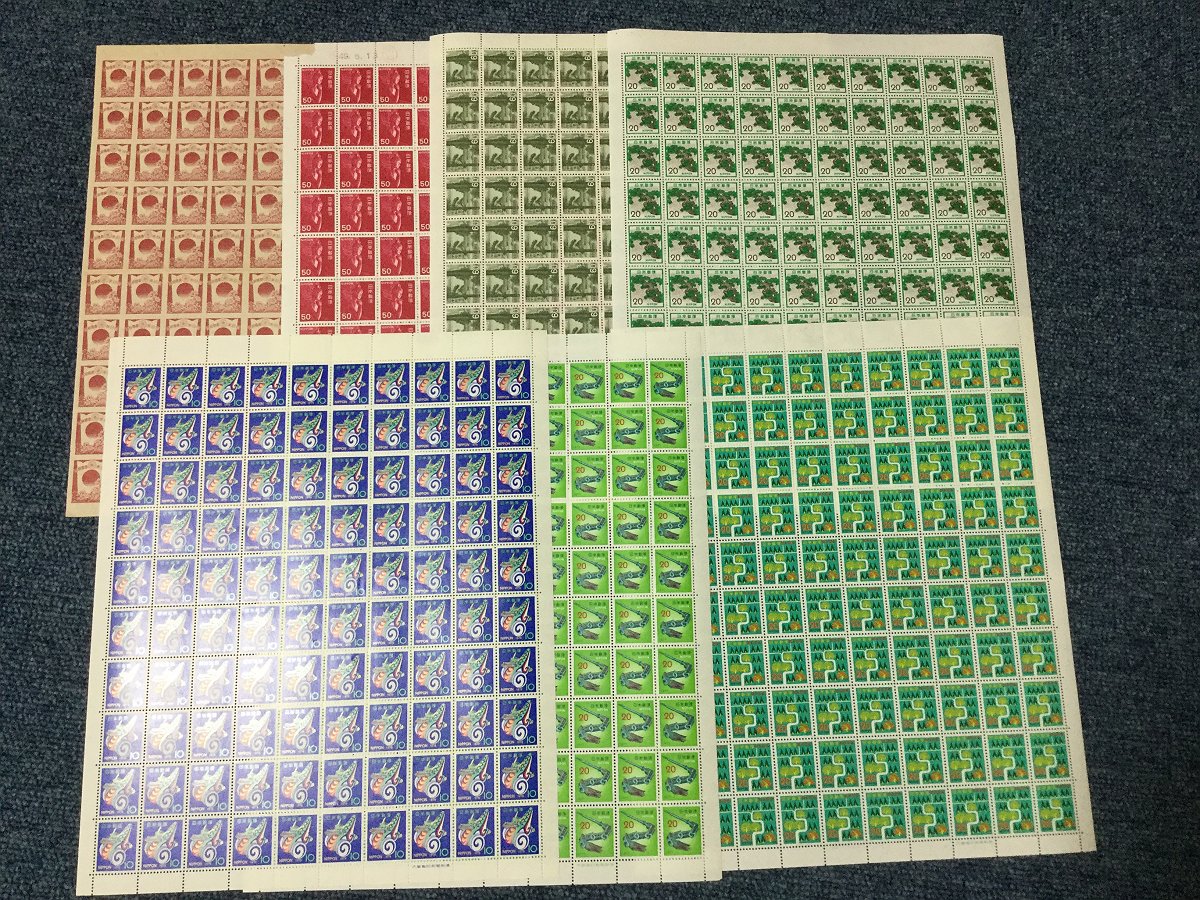 【A23】未使用日本切手★マツ　弥勒菩薩像など　全7種　額面18000円＋　3銭×100枚　大型シート