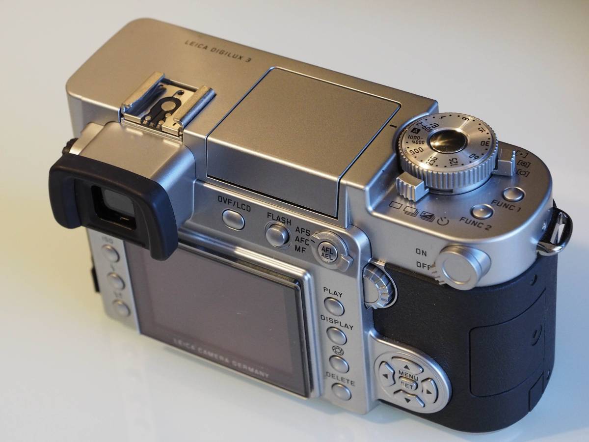 Leica 0 Digilux ASPH DIGILUX D 14-50mm f⁄2.8-3.5 a Camera Used 