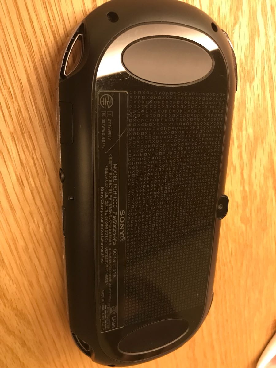psvita本体 PCH-1000 メモリーカード8g付き