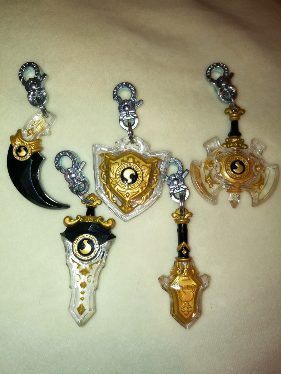 ジャラ クランクリスタルソード、アックス、シールド、クランメタル