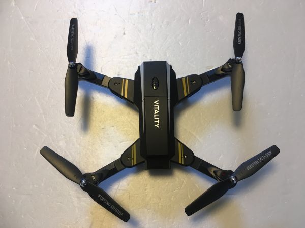中古】ドローン 折り畳み式 ポケット セルフィードローン 生中継可能 